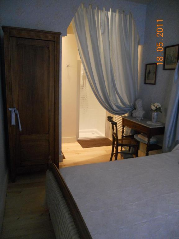Les Drapiers De Villenouvelle Montauban Room photo
