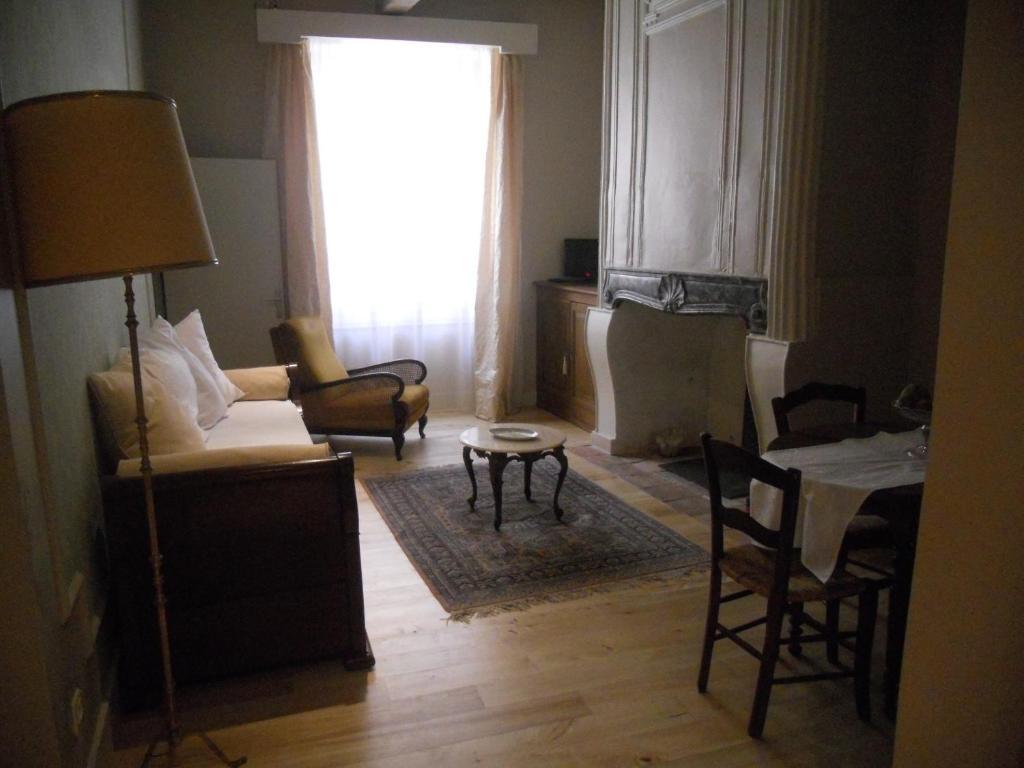 Les Drapiers De Villenouvelle Montauban Room photo
